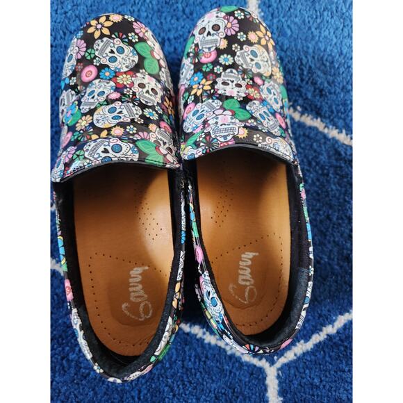 Savvy Day of the Dead Non Slip Women's Shoes 8.5 - Picture 3 of 6